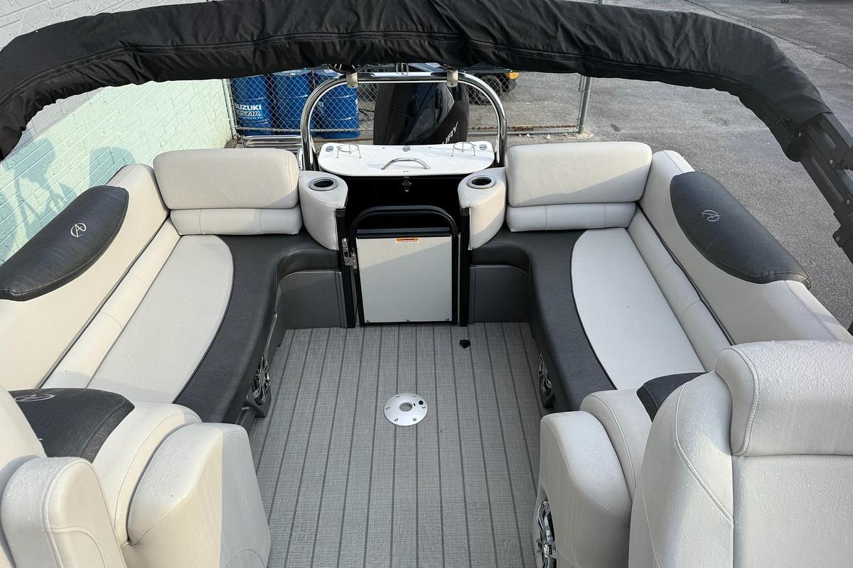 Used 2020 Avalon 2385 Catalina Quad Lounger