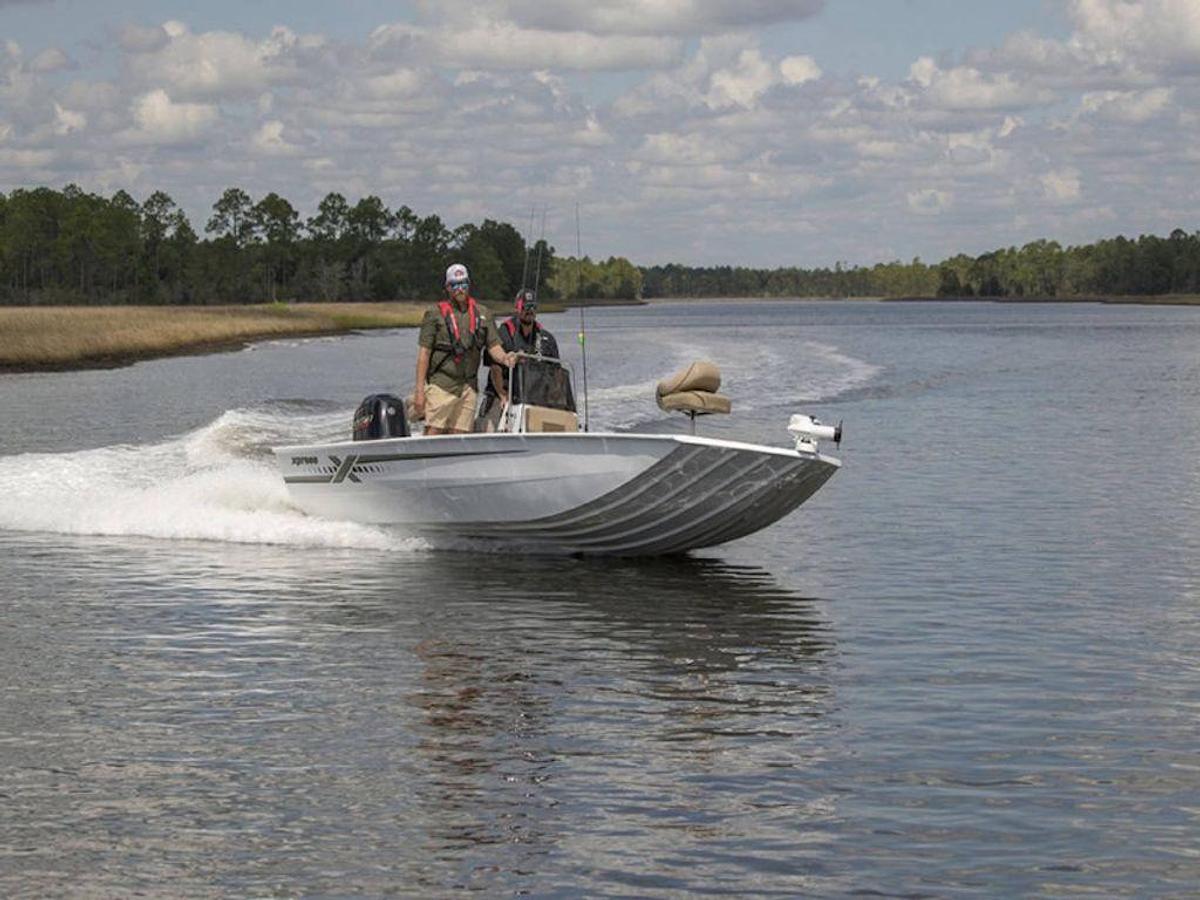 2025 Xpress Boats XP20CC Base