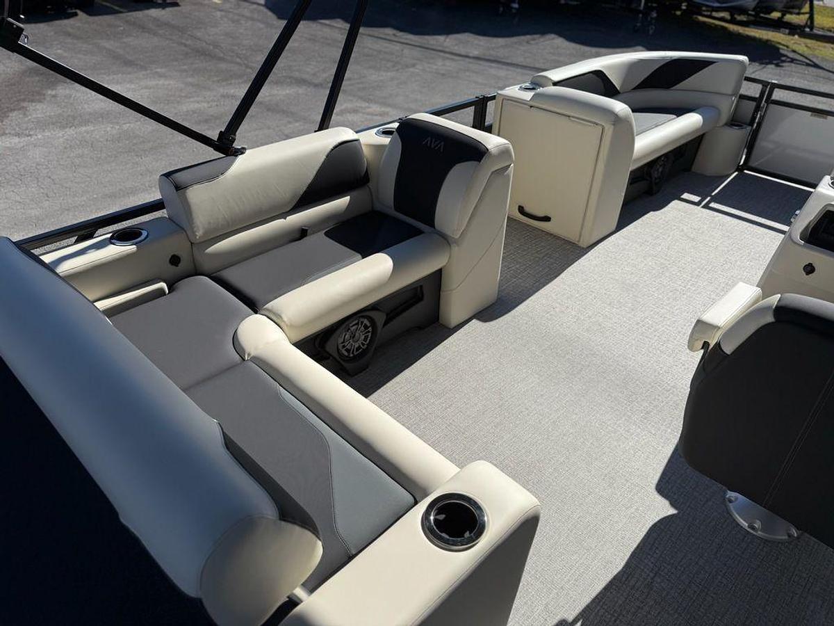 2026 Avalon Venture 85 VRB