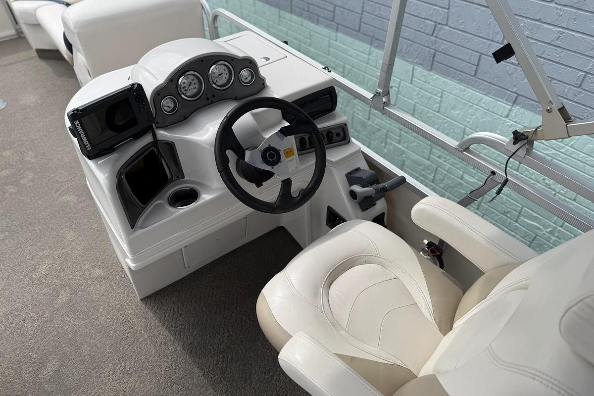 Used 2007 SunCatcher LX 22 SE