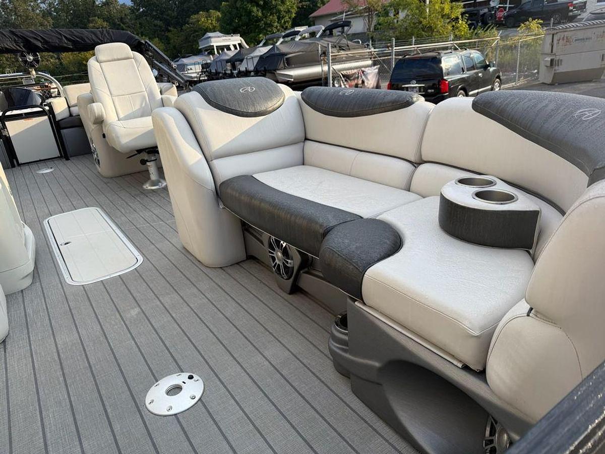 Used 2020 Avalon 2385 Catalina Quad Lounger