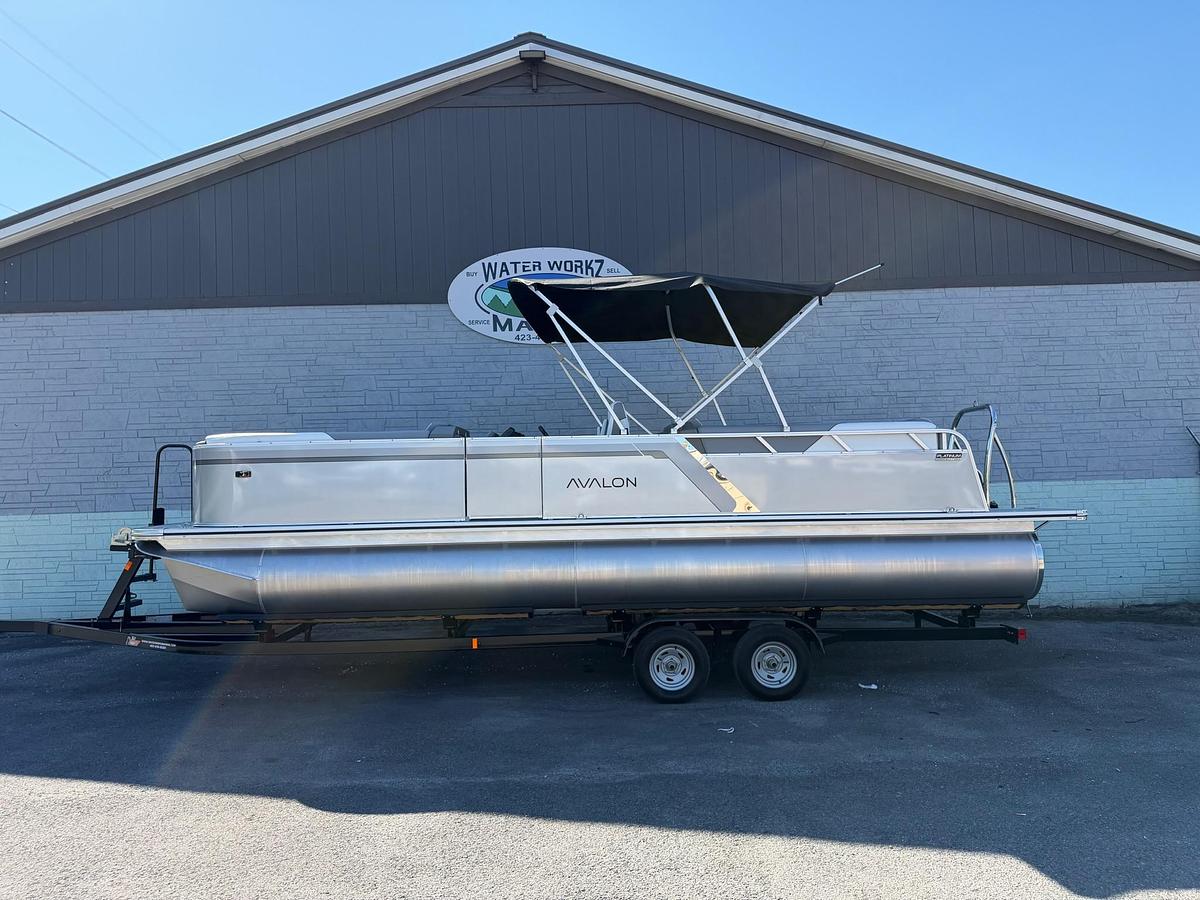 2027 AVALON 2585 VENTURE 85 QUAD LOUNGER