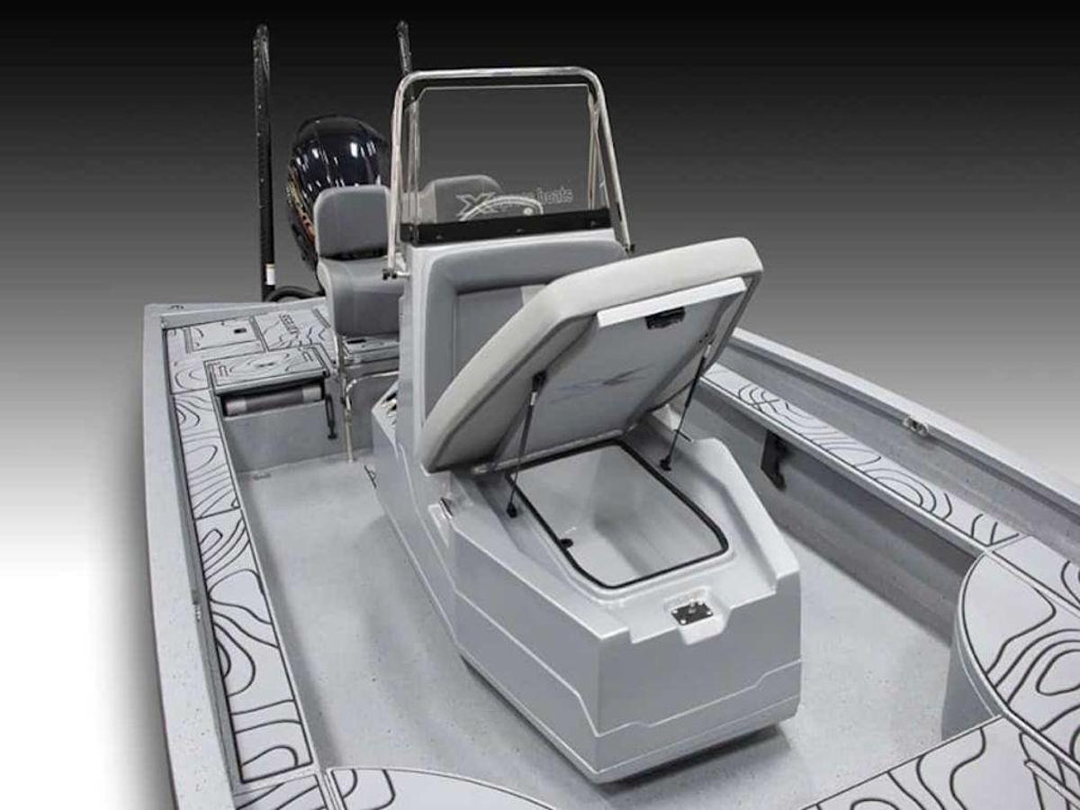 2025 Xpress Boats X23B LOUNGE Base
