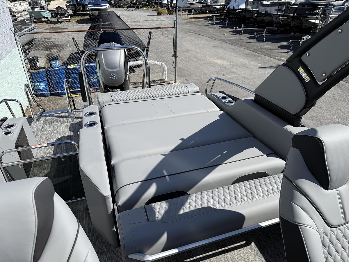 2026 AVALON 2585 EXCALIBUR LTD FLEX LOUNGE WINDSHIELD