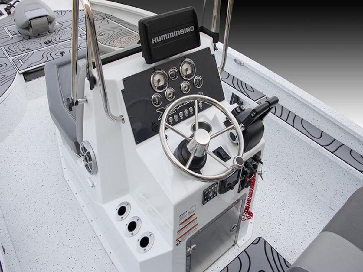 2025 Xpress Boats X23B LOUNGE DUAL Base