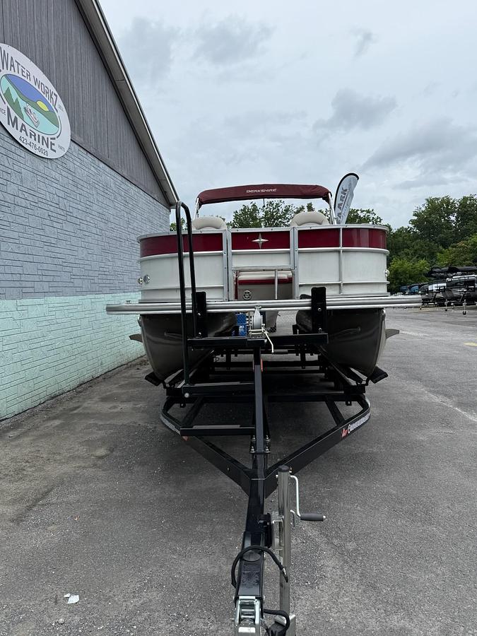 Used 2018 BERKSHIRE 23SF STS