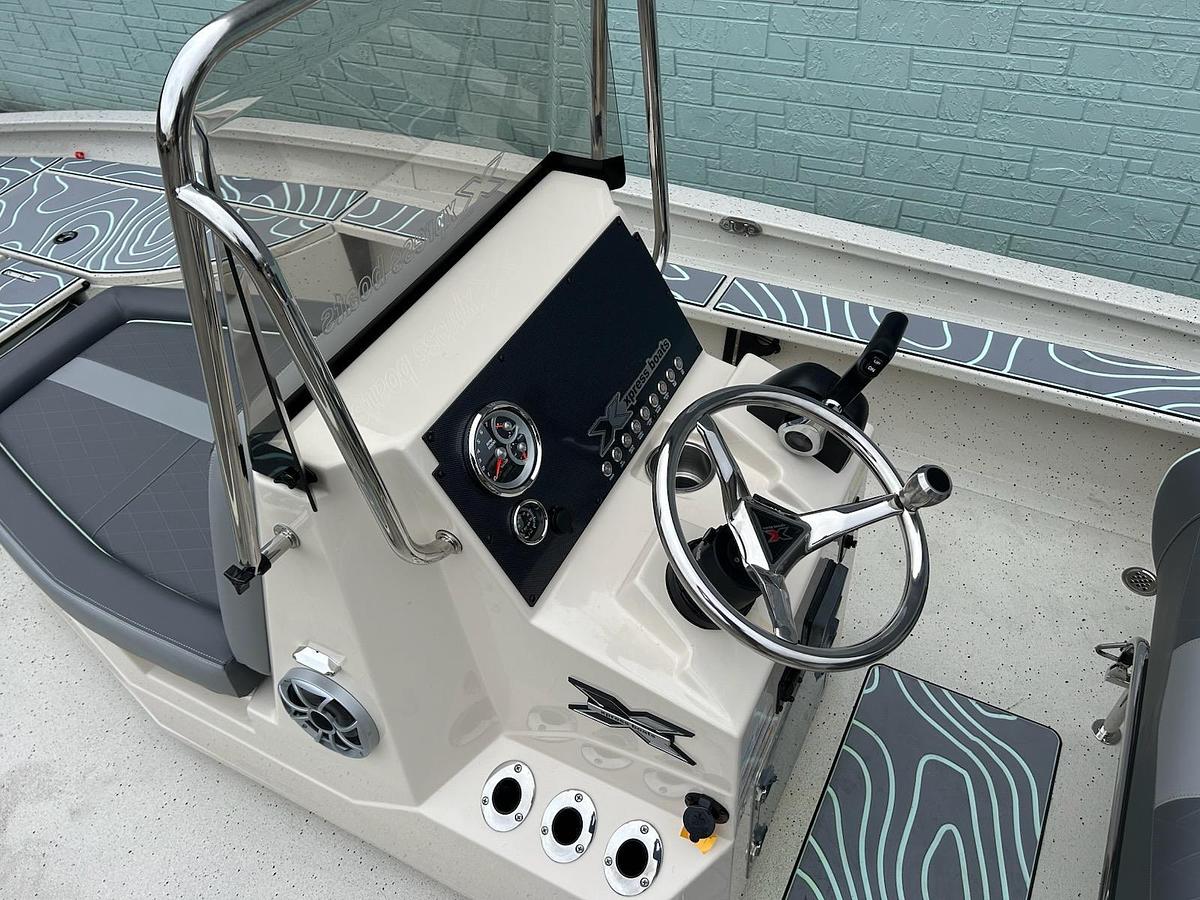 2025 Xpress X23 Bay Lounge