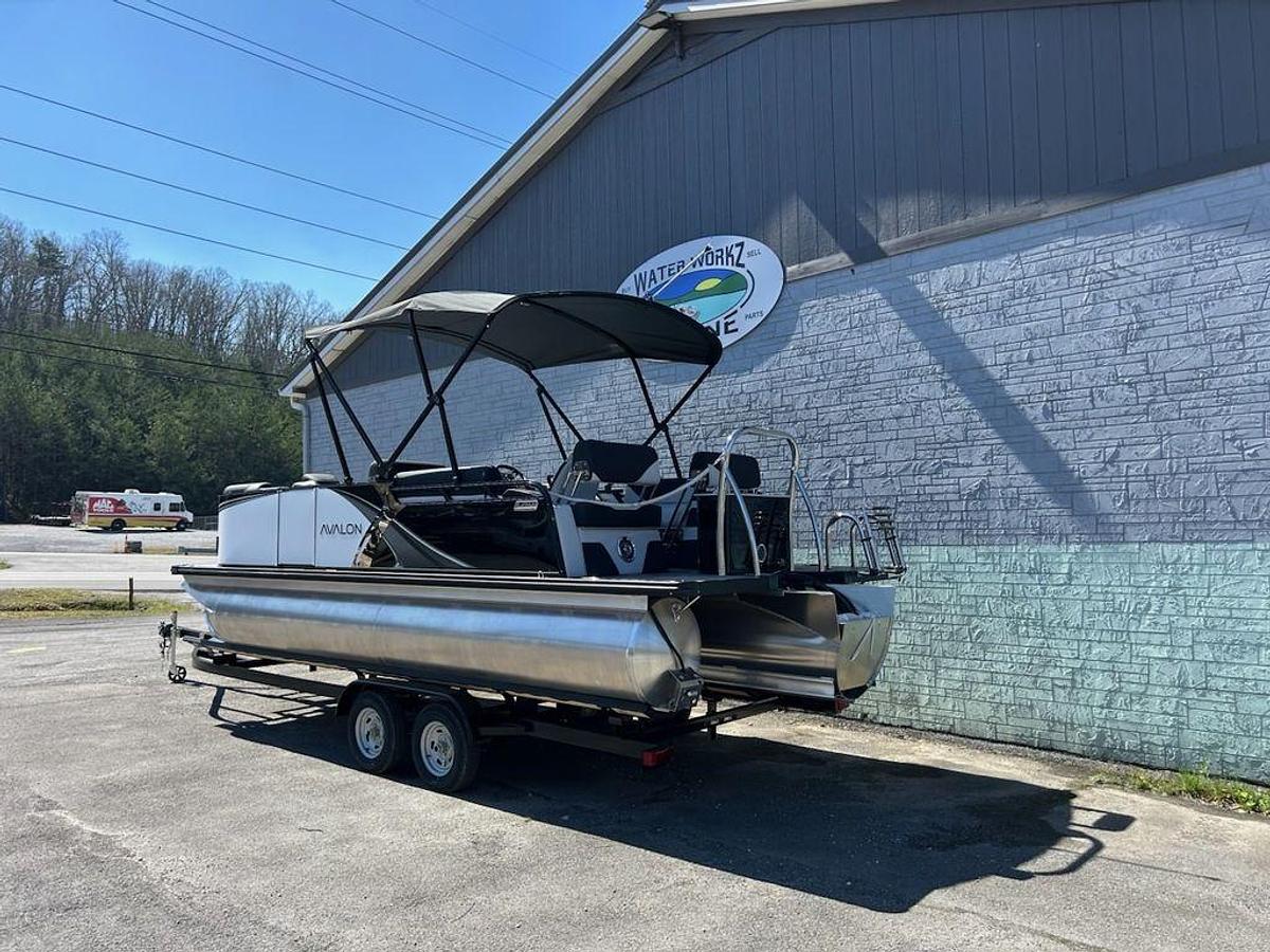 2025 Avalon 2185 LSZ Quad Lounger Shift