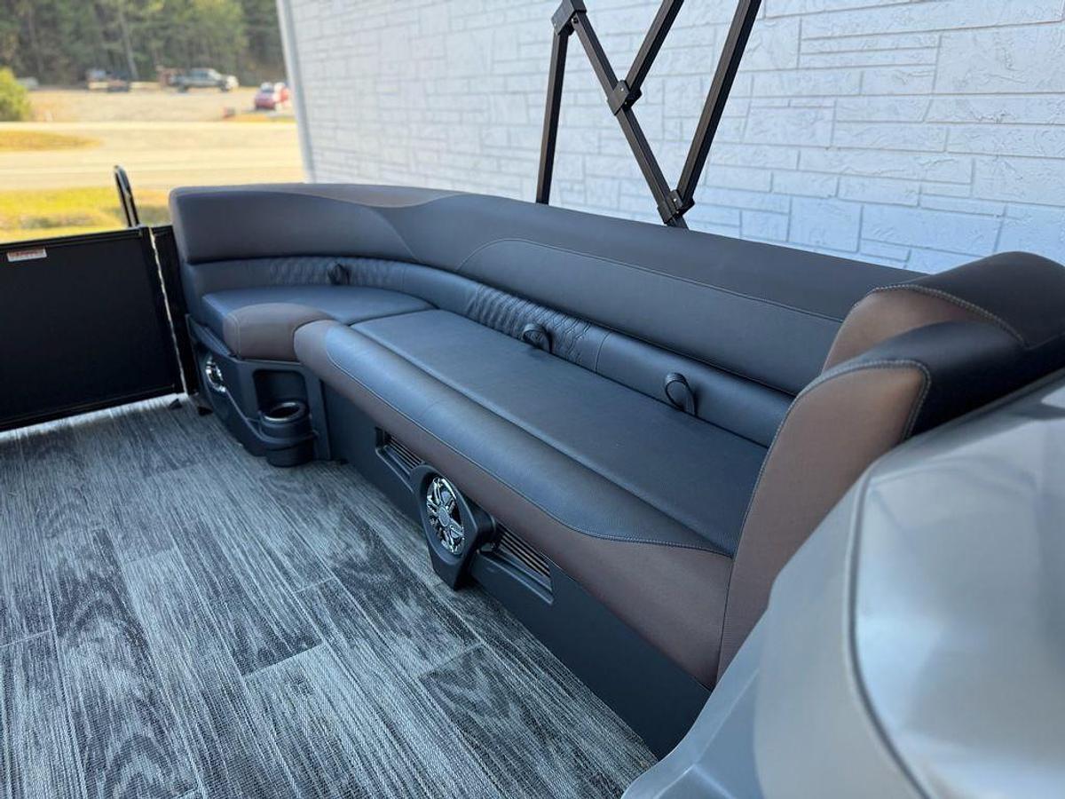 2026 Avalon 2585 LSZ Entertainer