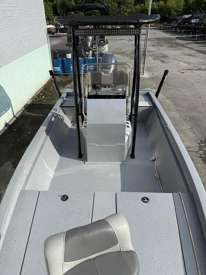 Used 2025 Xpress H210B