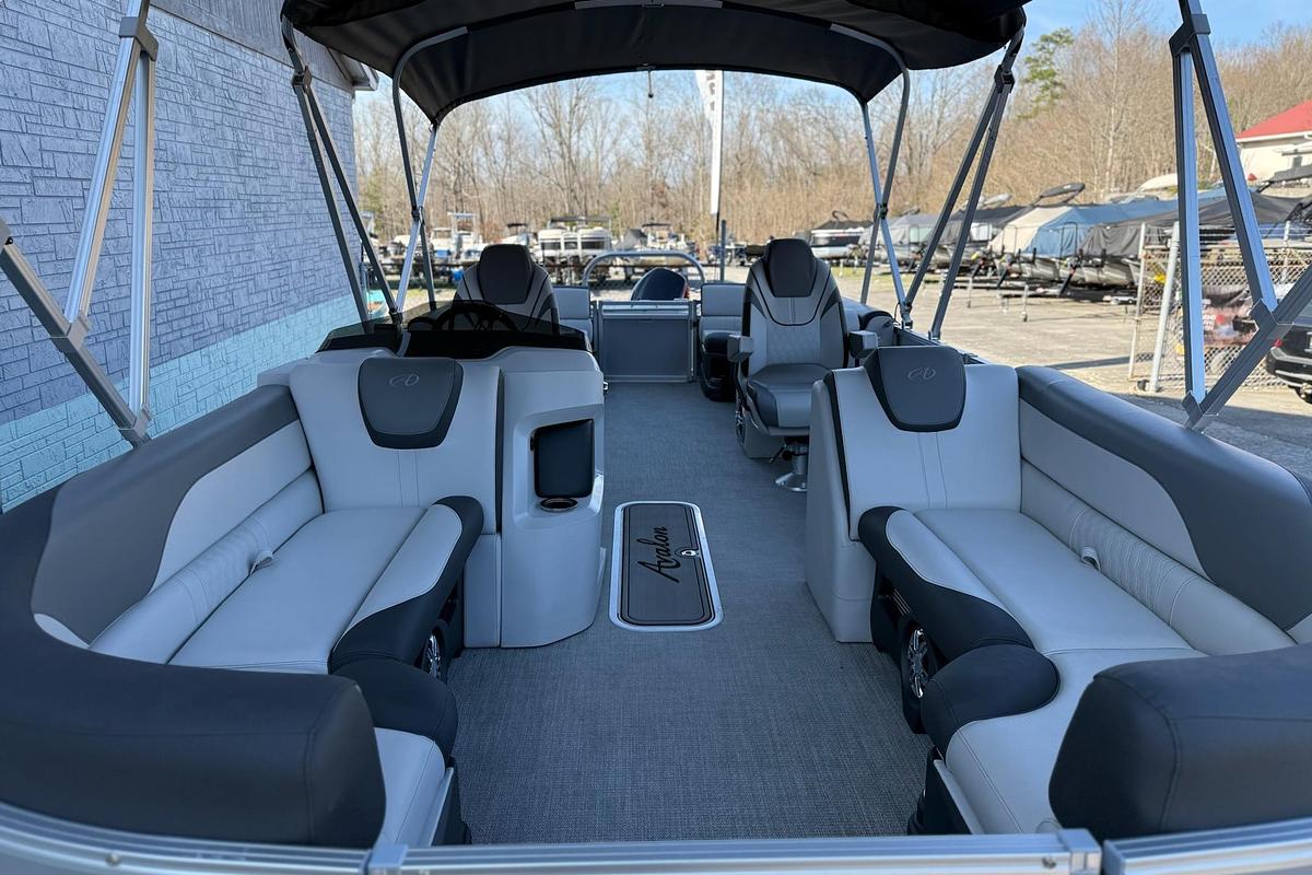 Used 2024 Avalon LSZ Quad Lounge - 25'