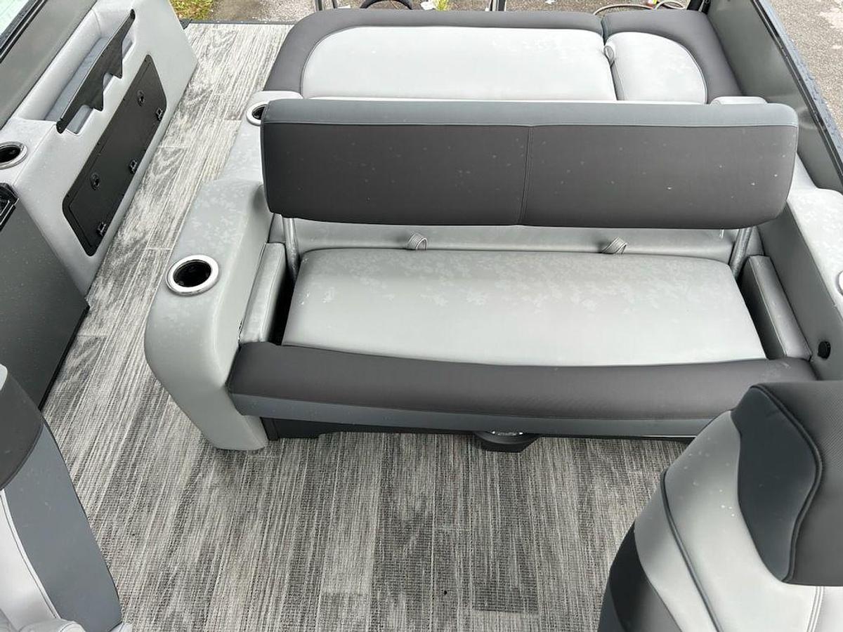 2025 Avalon 2385 Catalina VRB