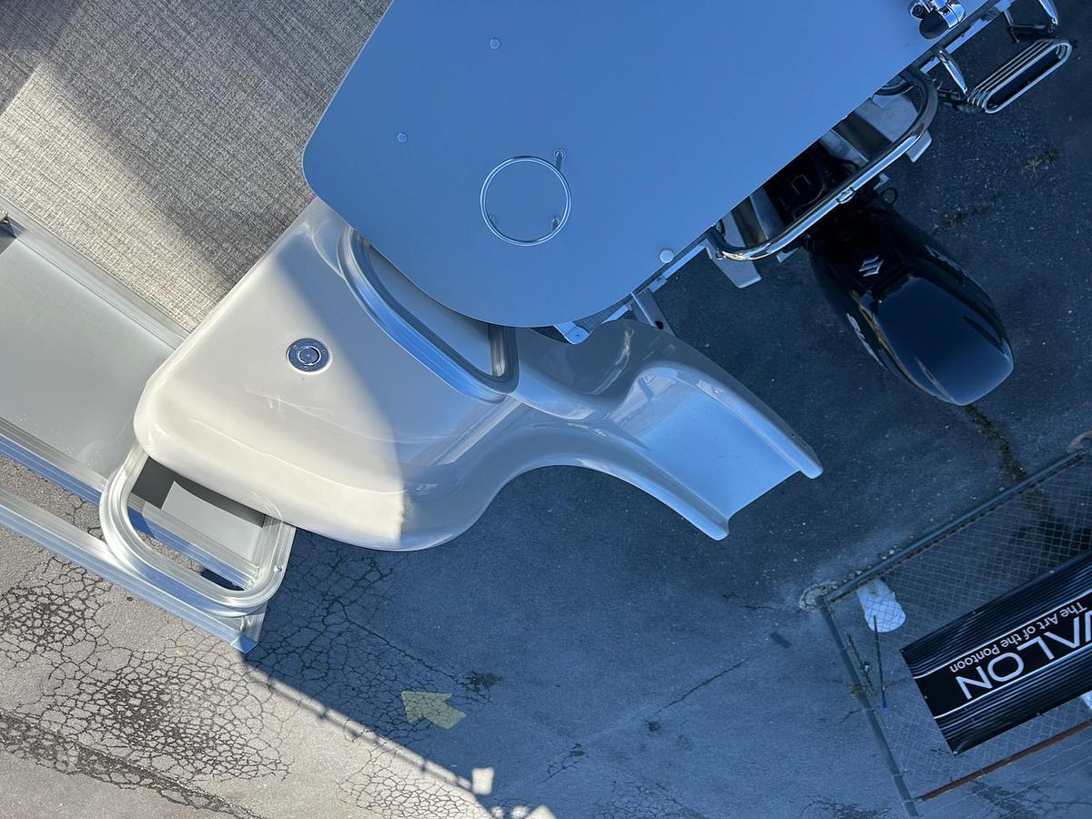 2025 Avalon Catalina 2585 Funship Cruise