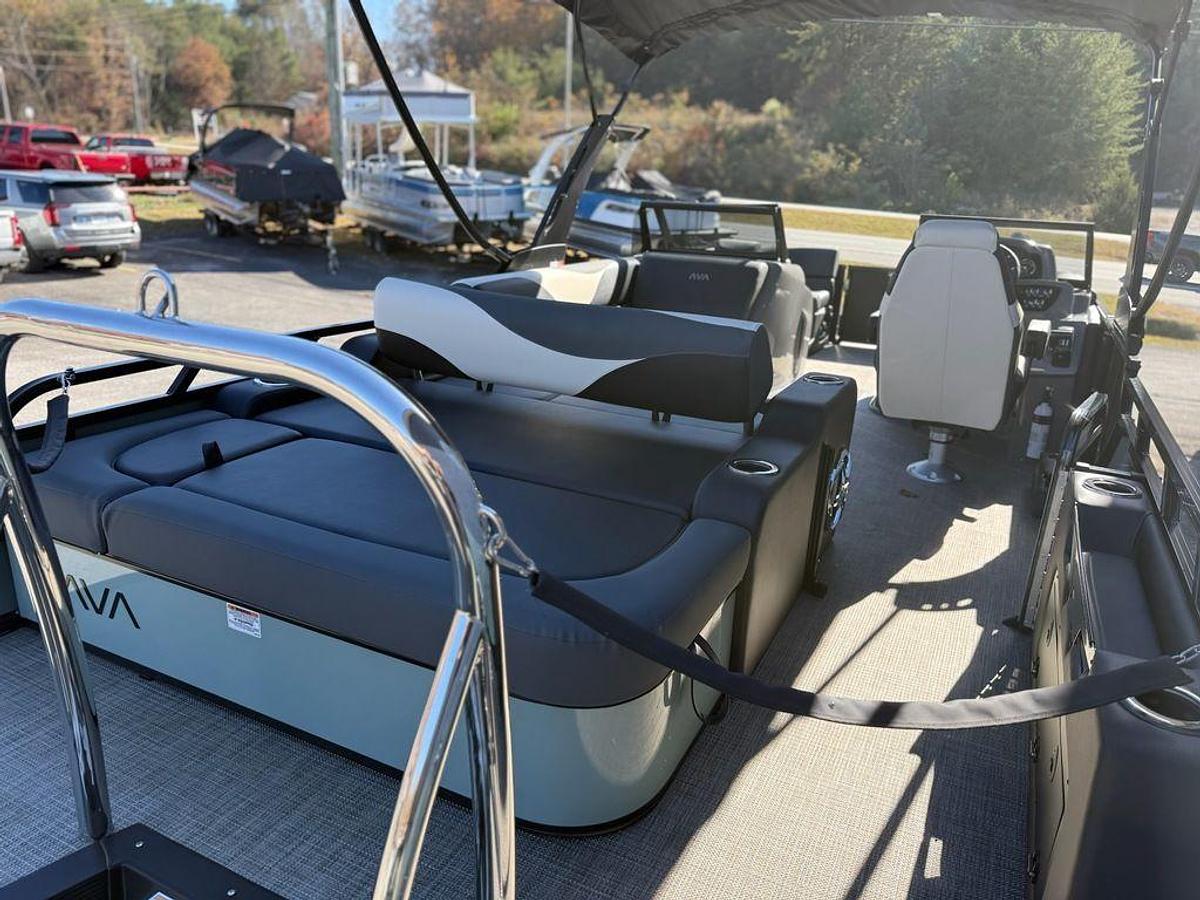 2026 Avalon 2385 LSZ VRB Windshield