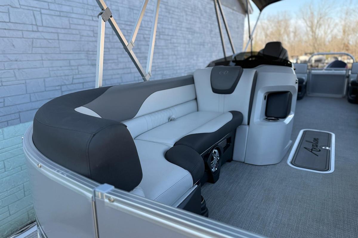 Used 2024 Avalon LSZ Quad Lounge - 25'