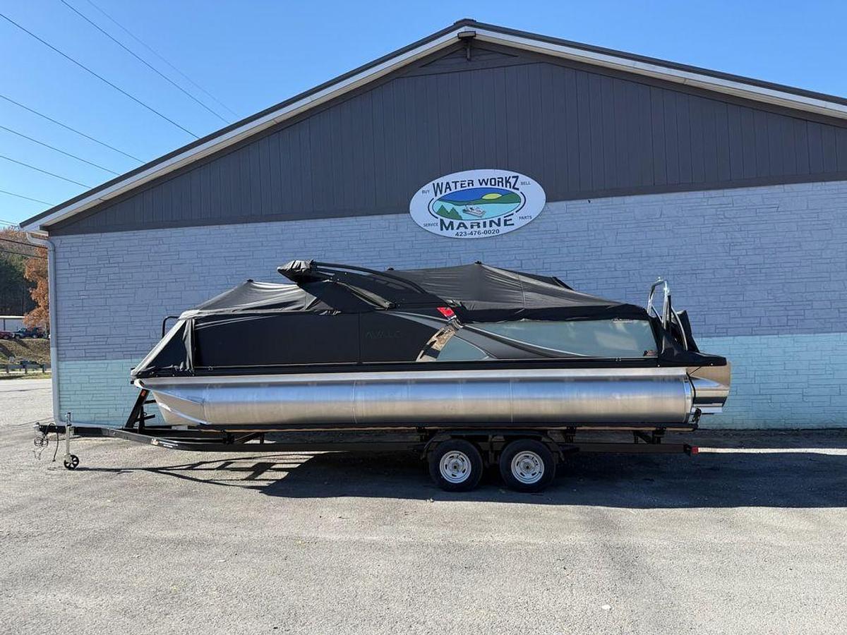 2026 Avalon 2385 LSZ VRB Windshield