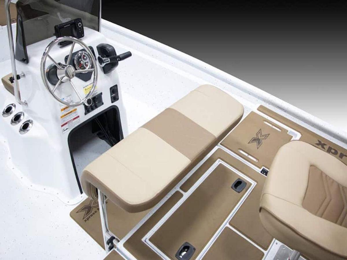 2025 Xpress Boats XP20CC Base