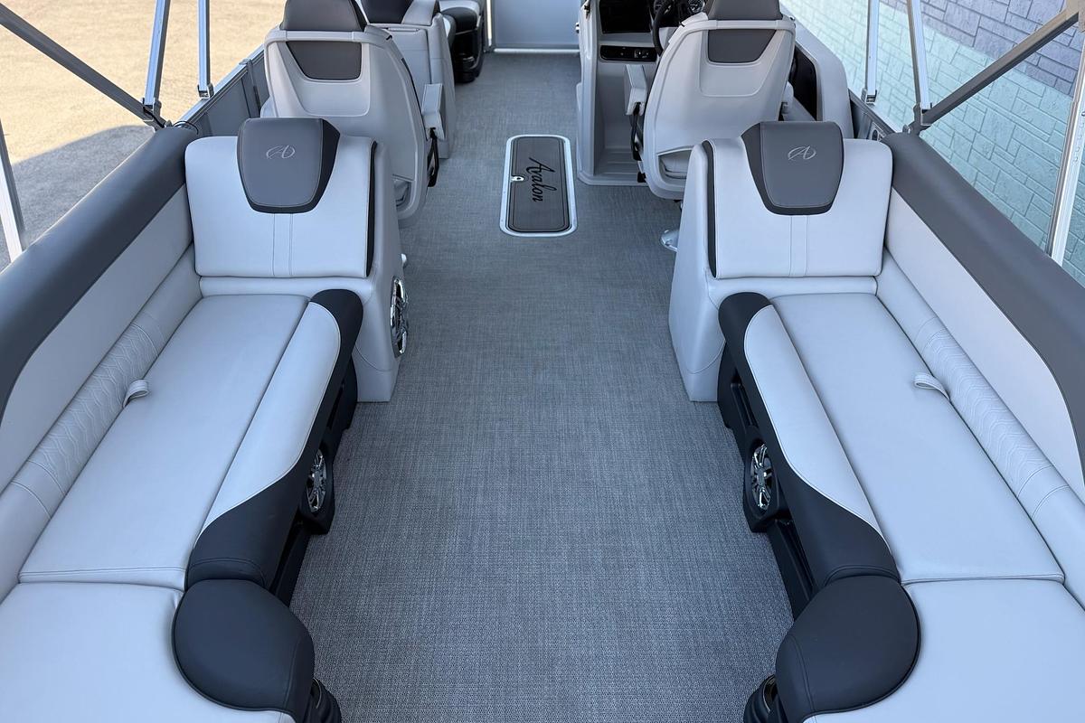 Used 2024 Avalon LSZ Quad Lounge - 25'