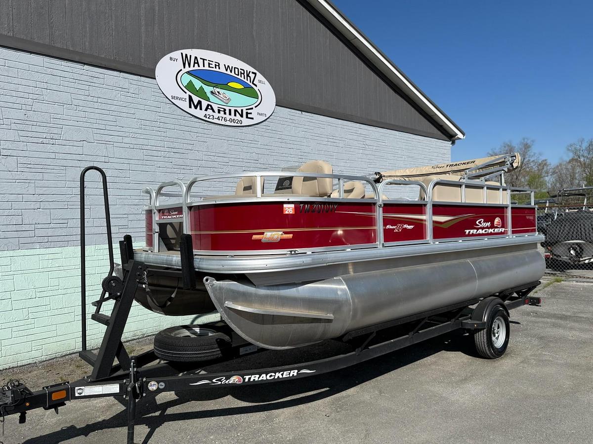 Used 2023 SunTracker Bass Buggy 18DLX