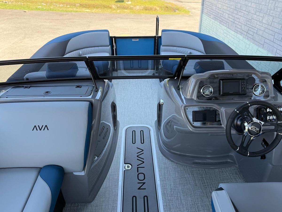 2026 AVALON 2385 LSZ VRB WINDSHIELD