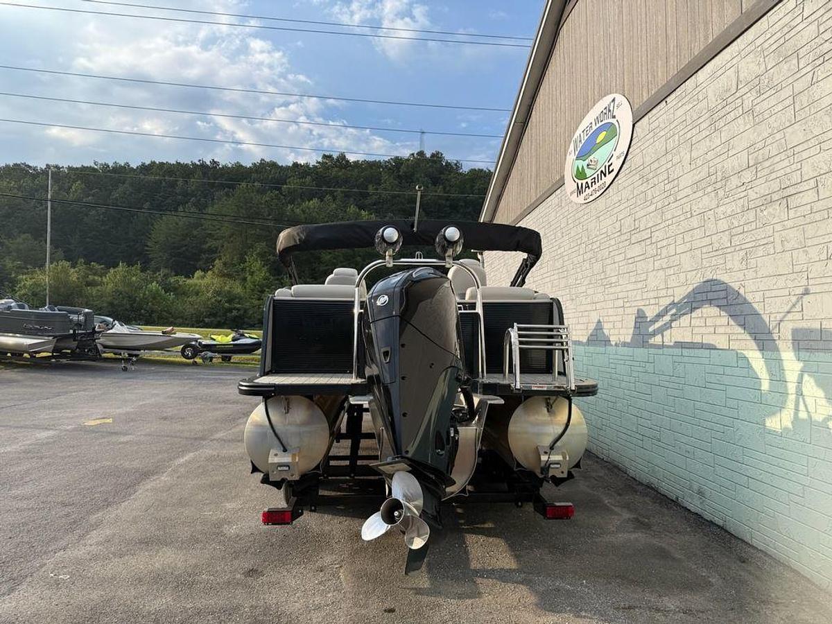 Used 2020 Avalon 2385 Catalina Quad Lounger