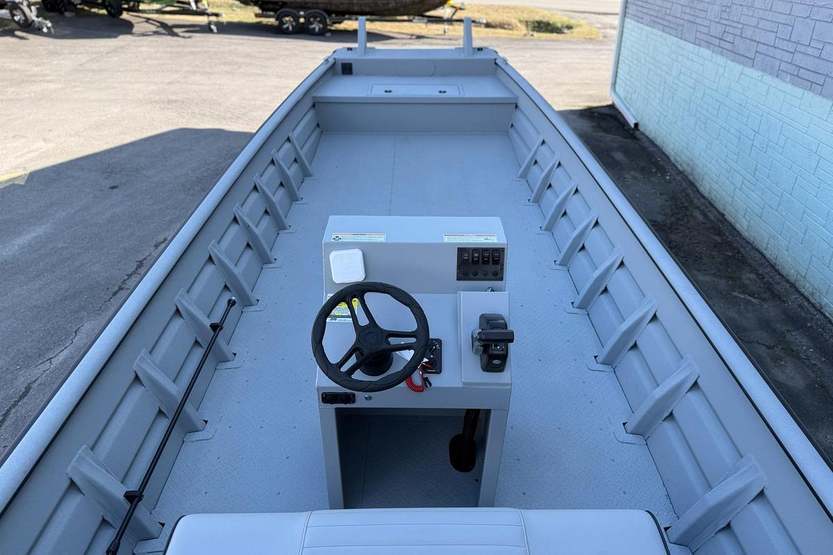 2026 SeaArk 2472 Workhorse