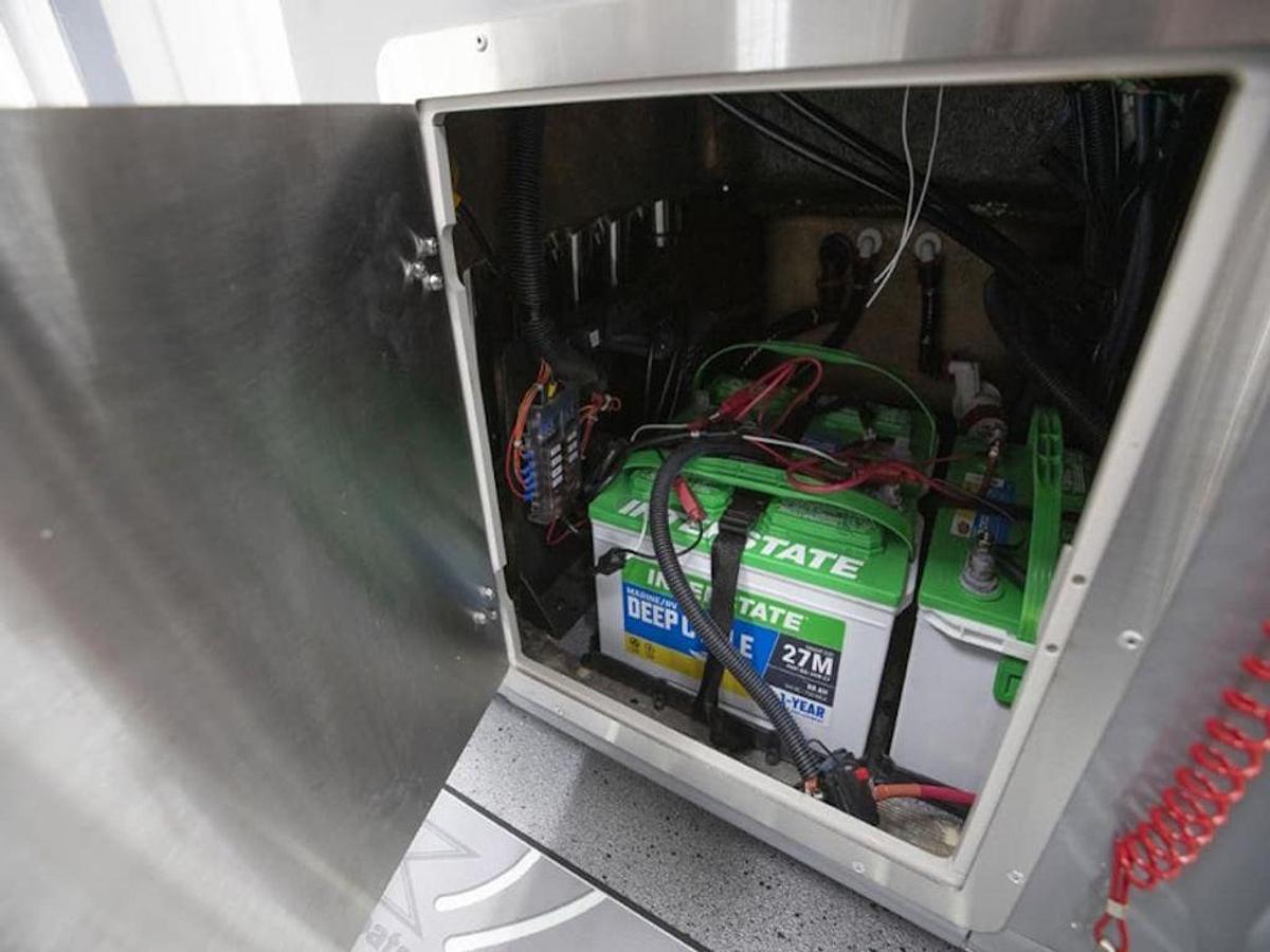 2025 Xpress Boats X23B Base