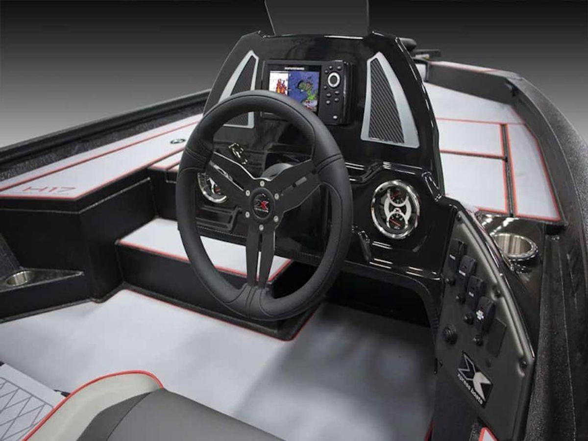 2025 Xpress Boats H17 Base
