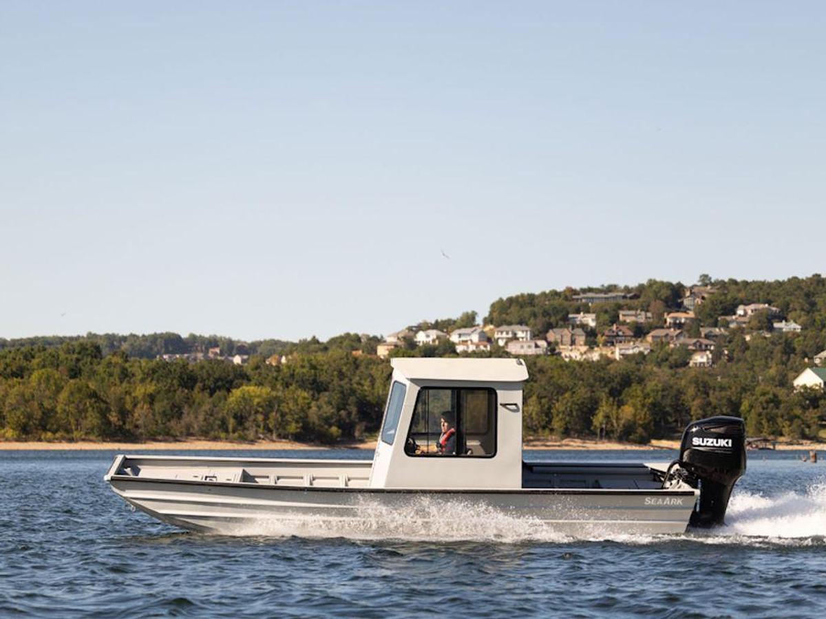 2025 SeaArk 2472 CUB Base