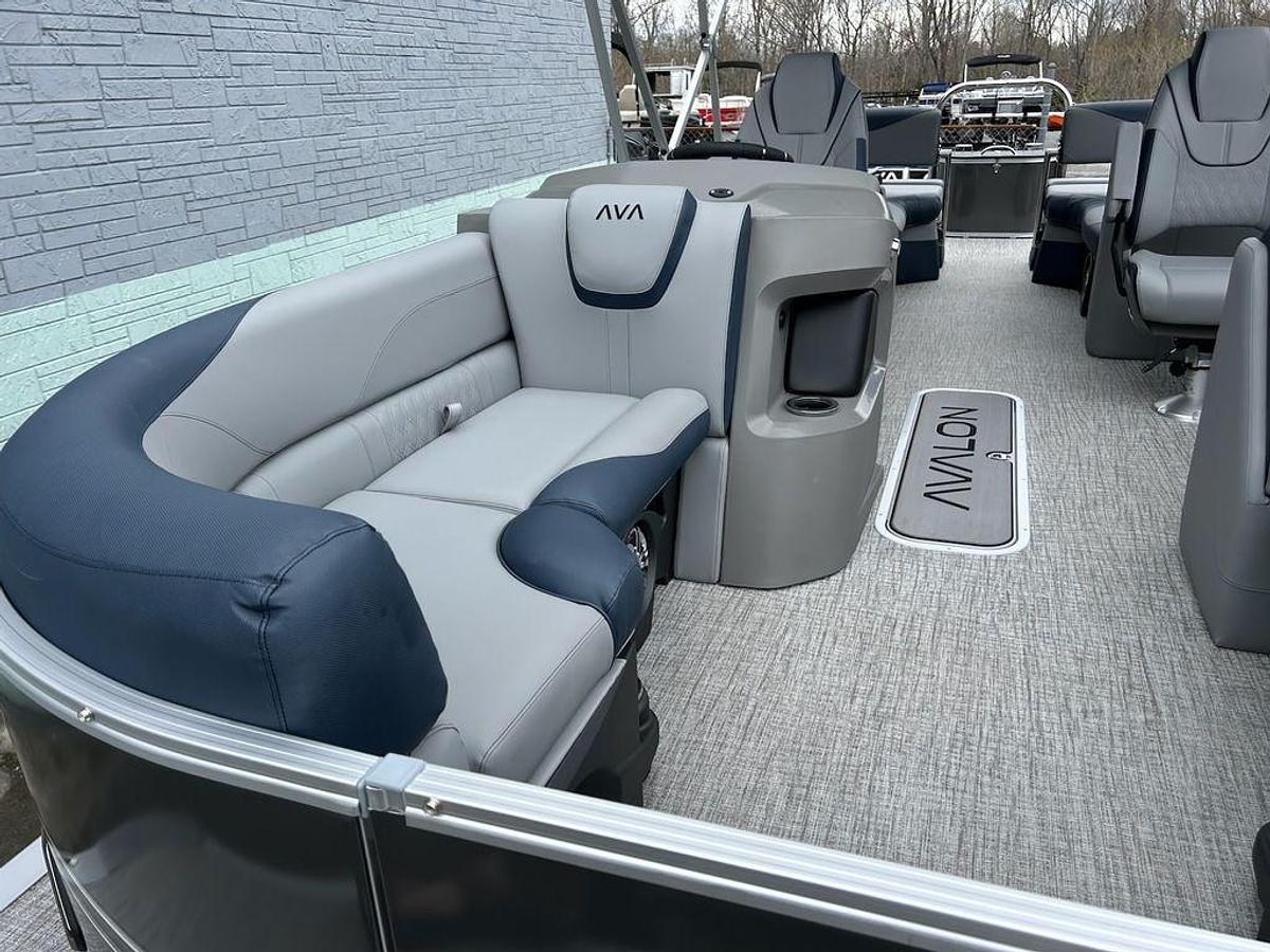 2025 Avalon 2385 LSZ Quad Lounger Shift