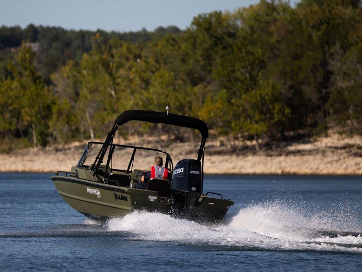 2025 SeaArk Protege Base