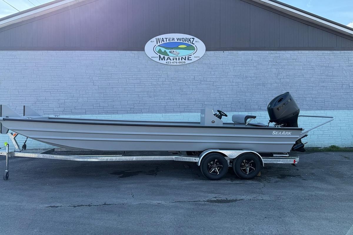 2026 SeaArk 2472 Workhorse
