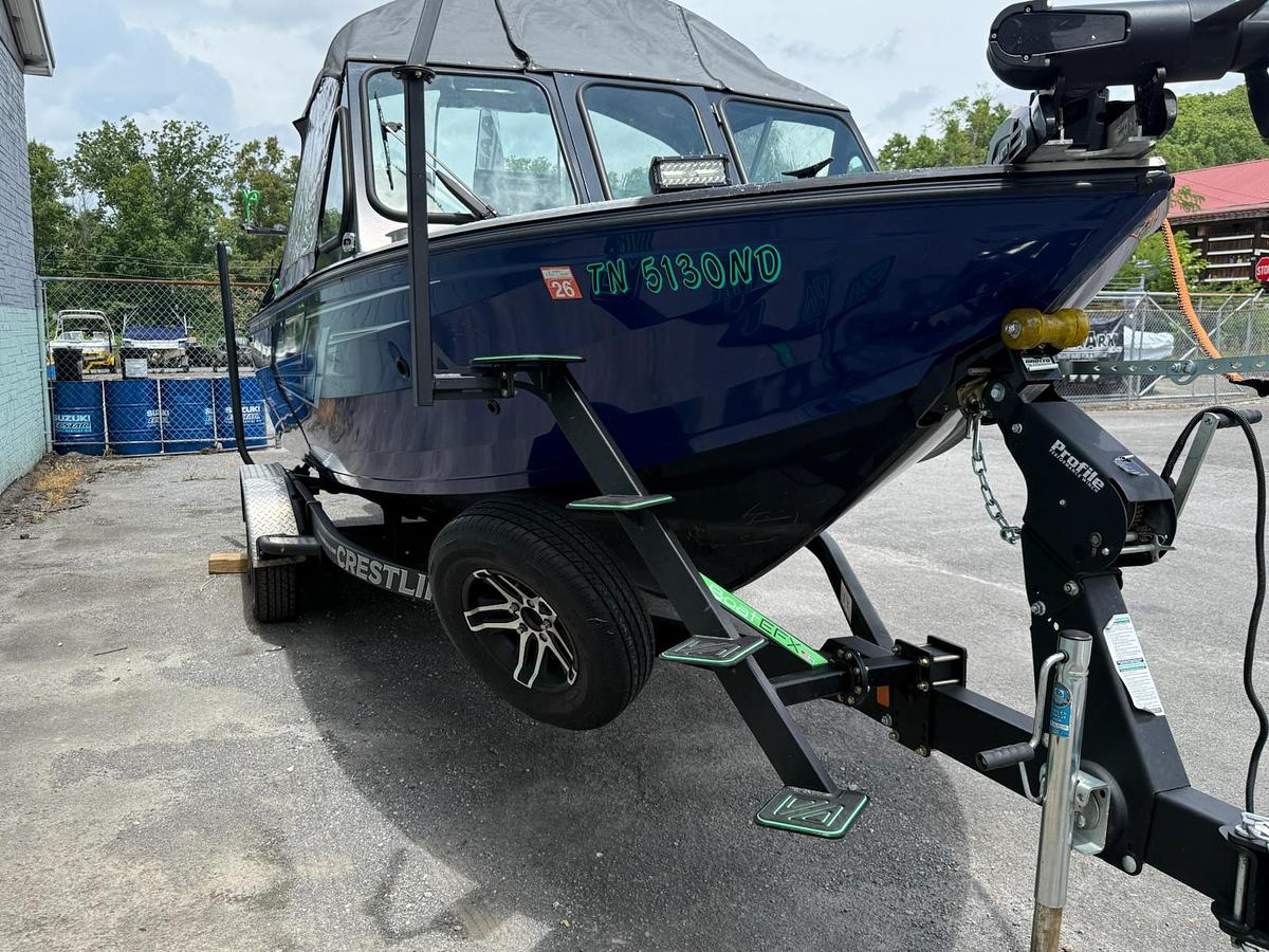 Used 2023 CRESTLINER 2050 COMMANDER ELITE
