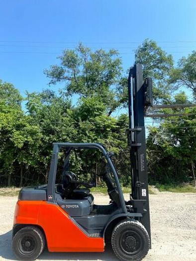 Used 2015 TOYOTA 8FD35U PNEUMATIC FORKLIFT