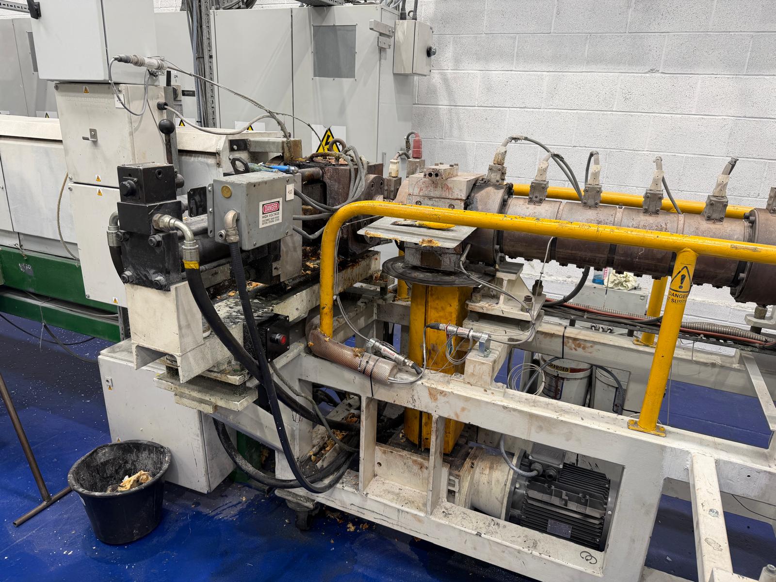 Used 1000mm wide Battenfeld sheet extrusion line. 120mm extruder, gear pump, 900mm die, 1000mm x 450mm stack, haul off 2 station winder.