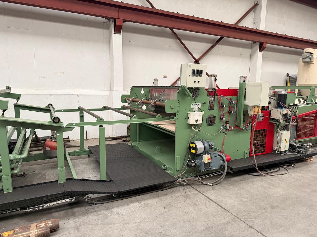 Used 1800mm wide SML Davis Standard coextrusion sheet line. 120/90mm extruders.