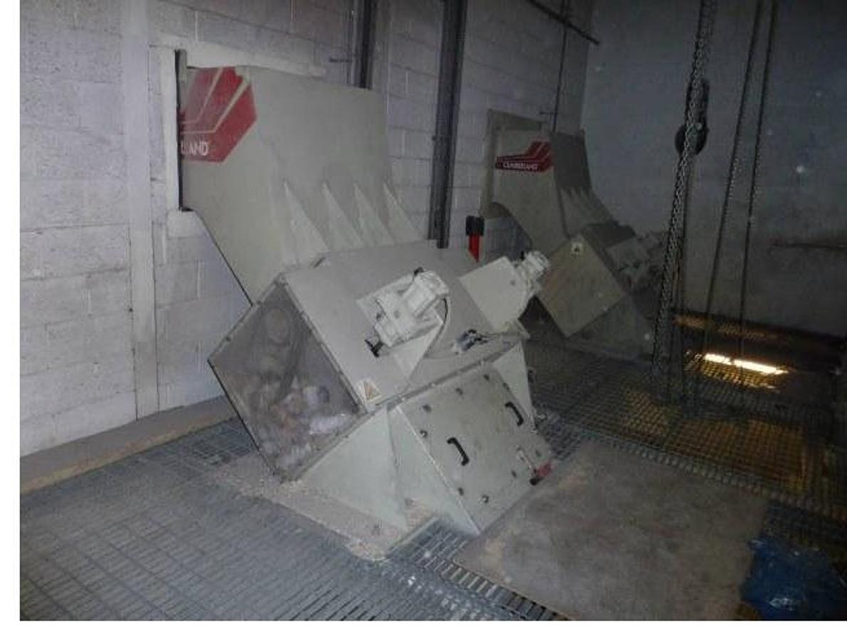 Used 900 X 450mm Cumberland Model 4590. Soundproofed Granulator, Nip Roll Infeed 1997.