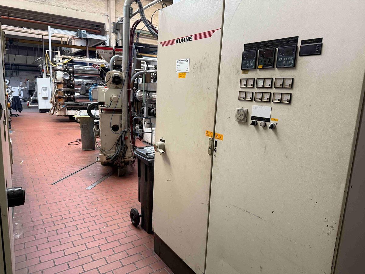 Used 2400mm wide Reifenhauser sheet extrusion with 175mm Erwepa single screw extruder, gear pump, 2400mm die, 2400mm x 500mm rolls haul off in line knives.