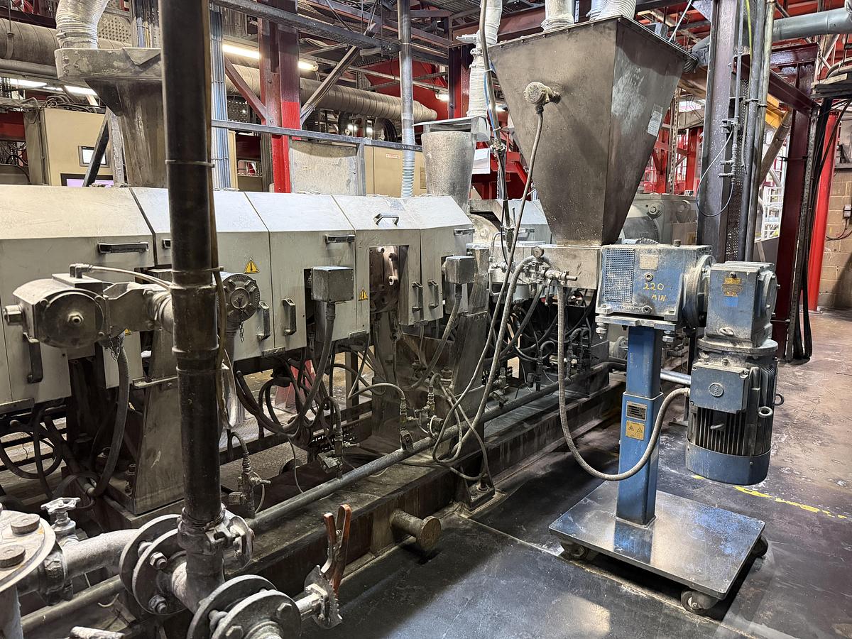 Used 130mm Maris TM133MV twin screw compounding line. 340rpm max. 710kw motor. Gala Model 7 underwater pelletiser. Ktron feeders
