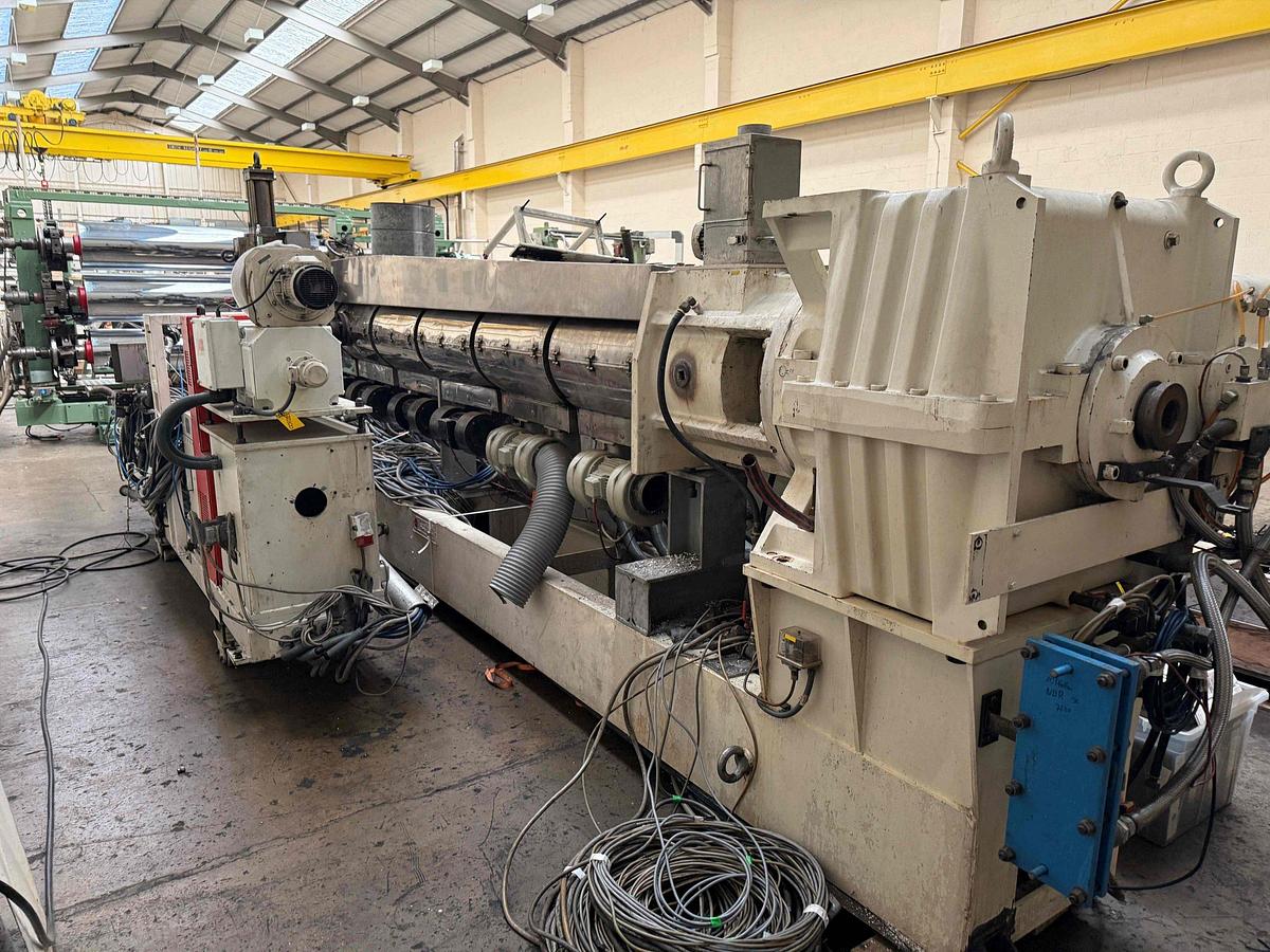 Used 175mm Erwepa Davis Standard Single Screw Extruder Vented. 350kw Dc Motor With Drive. Electrically Heated Barrel, Screen Changer, Gear Pump 1996