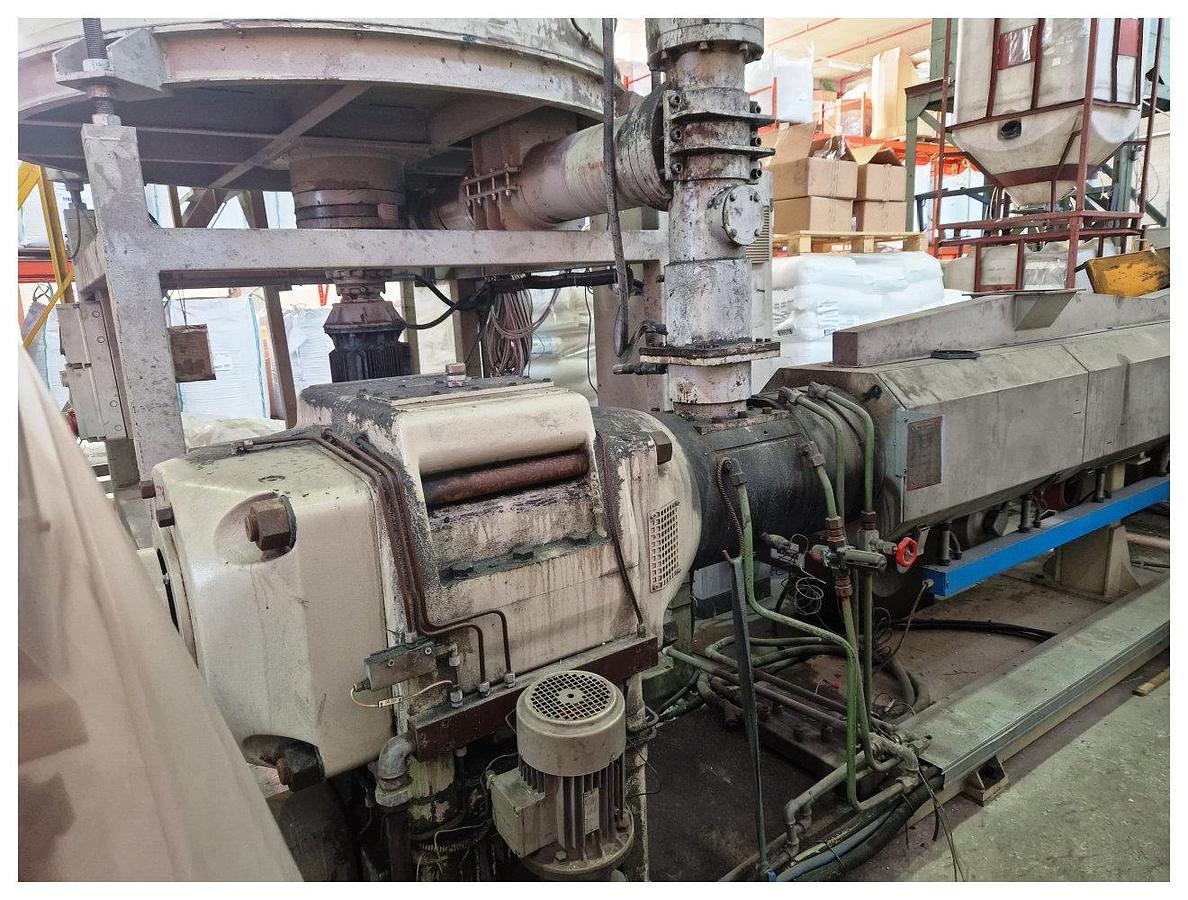 Used 150mm Omipa pelletising line with crammer, vented. with screen changer and Filtec under water pelletiser. 800kg/hr. 352kw motor OM150 1997