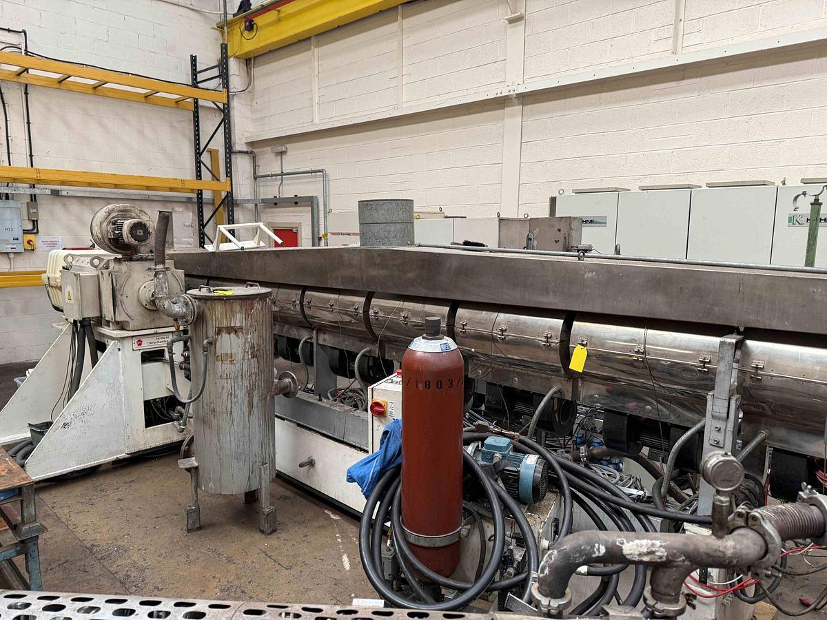 Used 175mm Erwepa Davis Standard Single Screw Extruder Vented. 350kw Dc Motor With Drive. Electrically Heated Barrel, Screen Changer, Gear Pump 1996