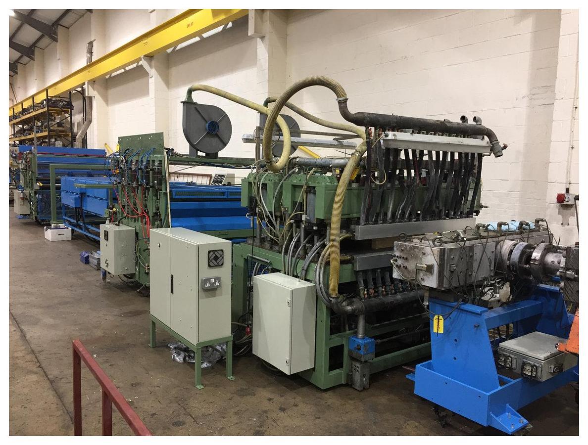 Used 1400mm wide Welex Rossi PP twin wall line, Running 1-5mm ;120mm extruder, s/changer, die, calibrator, hauloff, oven, haul off, guillotine.