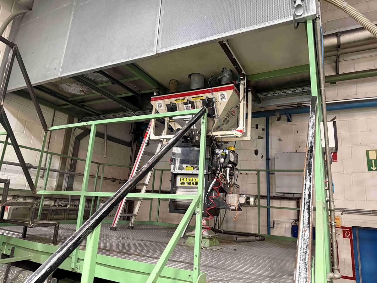 Used 4 component Maguire model WSB940 gravimetric blender 