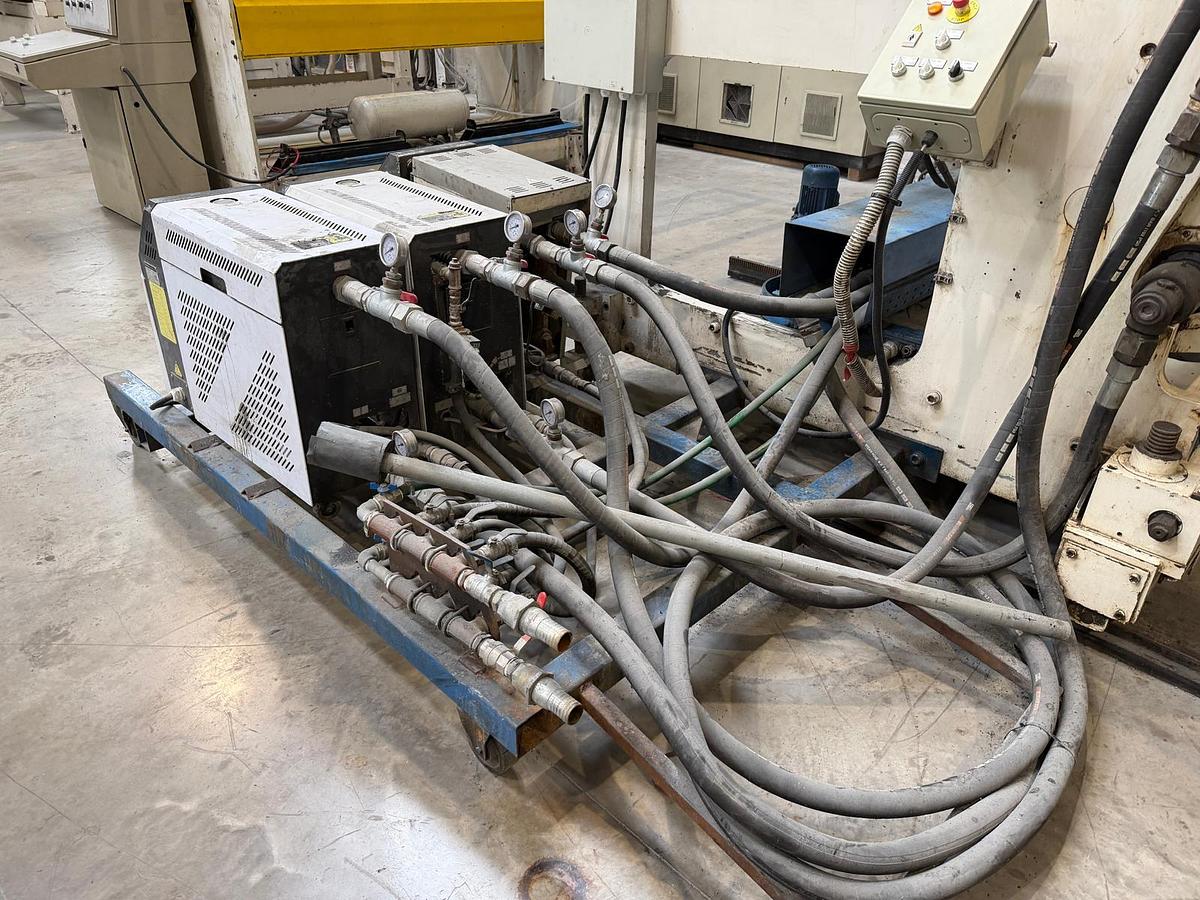 Used 2300mm wide Welex Italproducts sheet line. 120mm extruder, with gear pump and 2300mm die head. 2300mm calender, haul off cross cut saw.