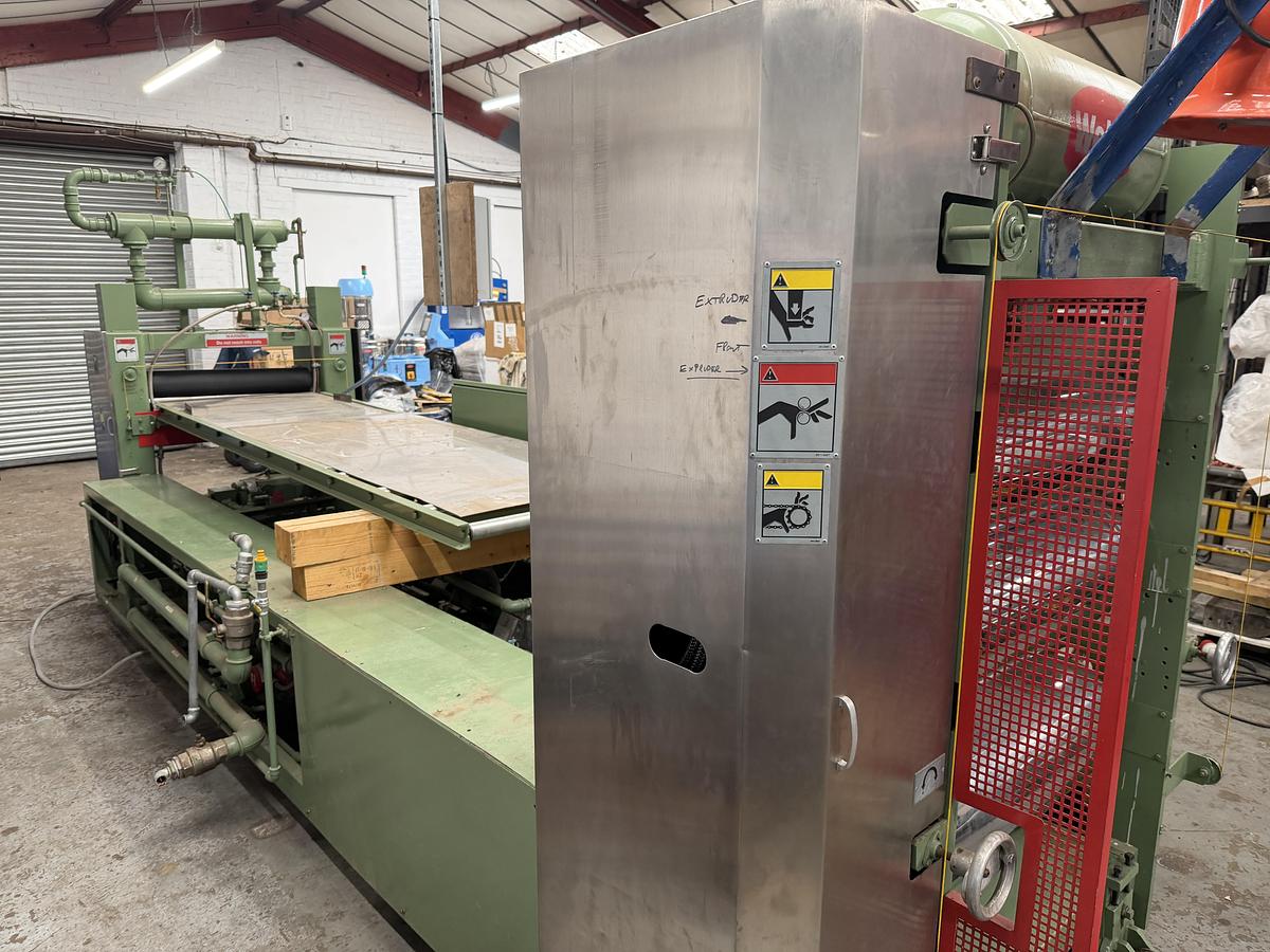 Used 890mm wide Welex 3 roll polishing stack with 300mm diameter rolls. 3 zone pump group. pneumatic nip, haul off. 1997