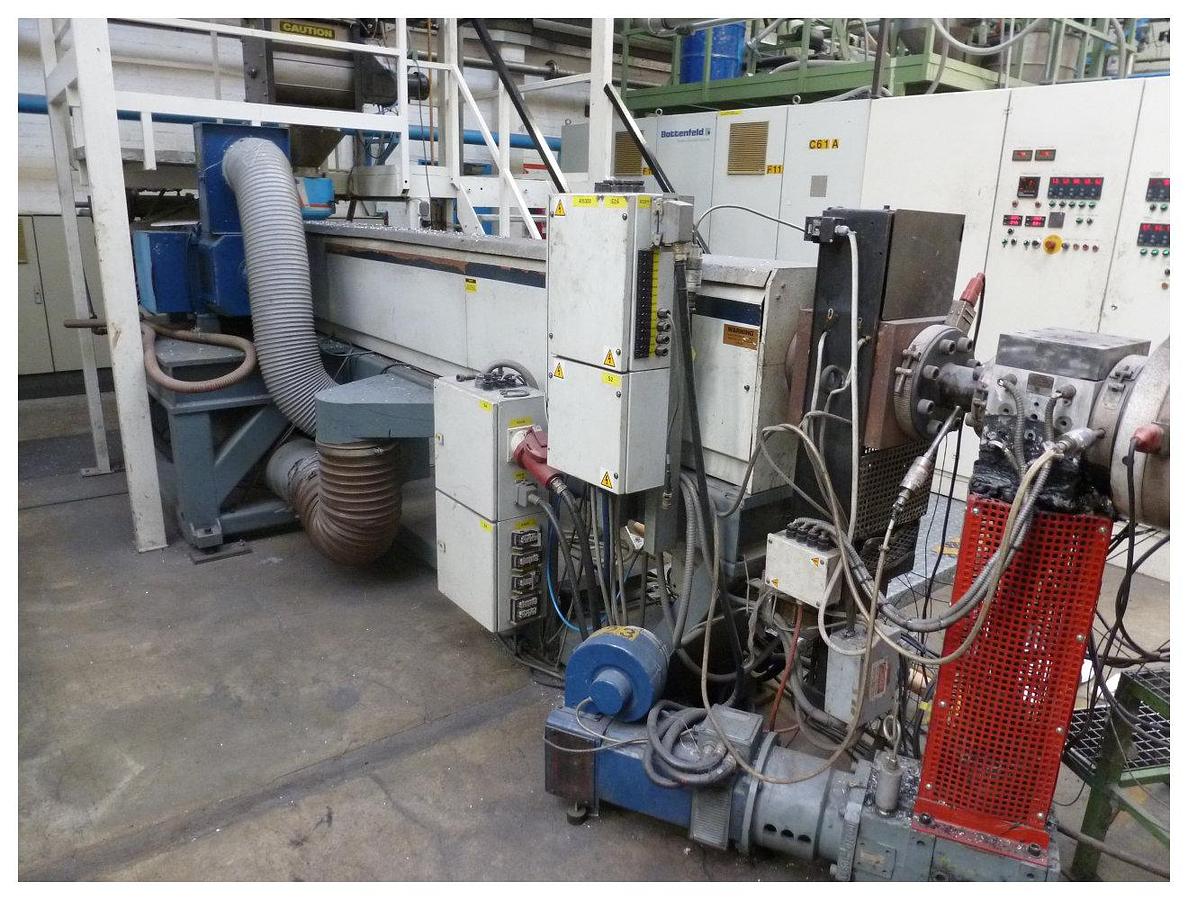 Used 1750mm wide Battenfeld sheet extrusion line. 120mm extruder, Extrex  pump,  1750mm FastGap die, 1750x400mm 3 roll stack, haul off, guillotine Spare rolls 1997