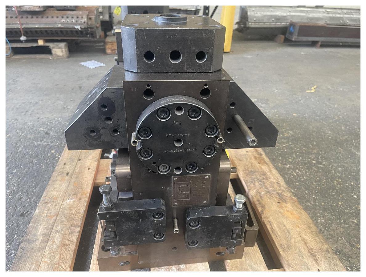 Used 60mm Davis standard single screw extruder 25D with 25hp dc motor. Non vented. 8 zone control panel.