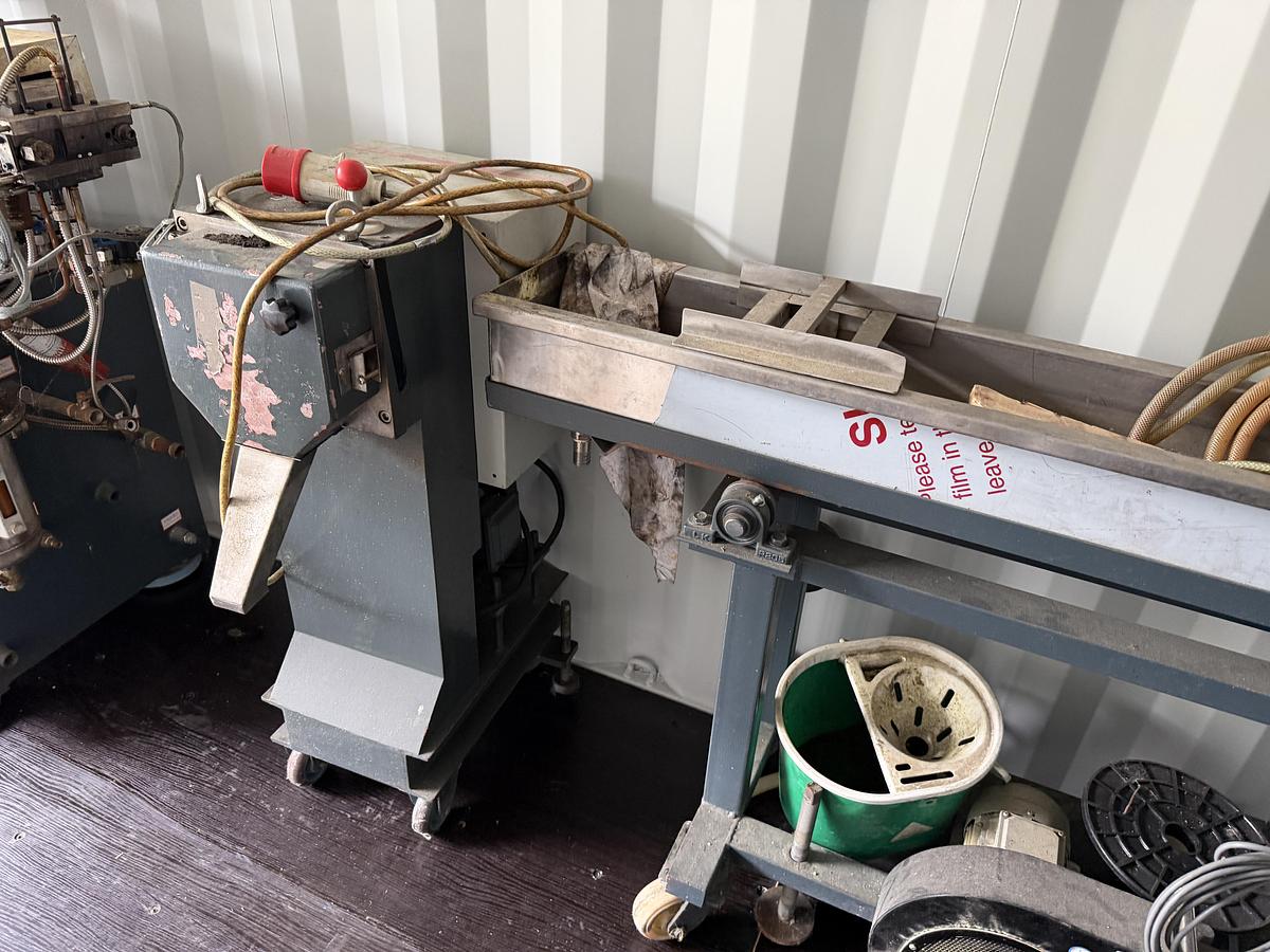 Used 20mm Useon twin screw lab pelletising line with water bath, air knife and pelletiser 2017