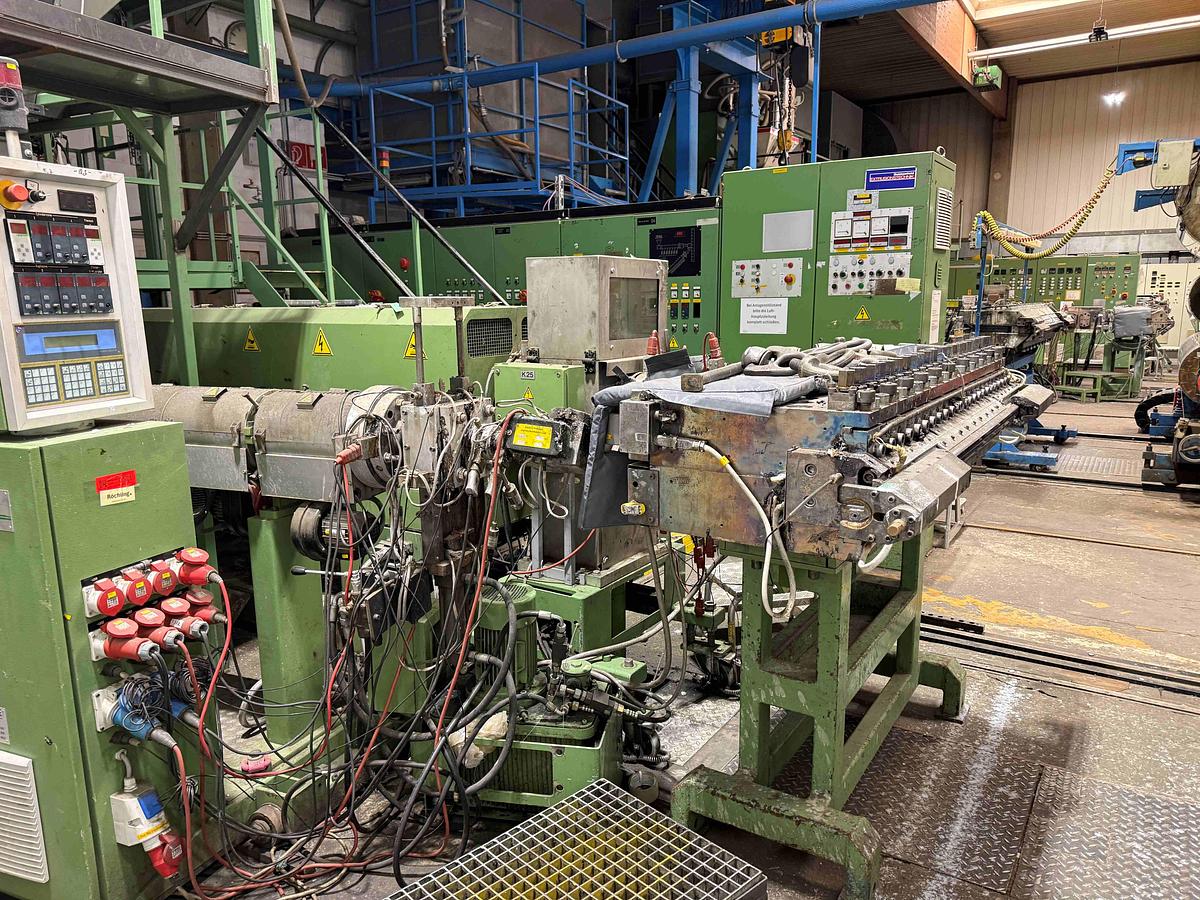 Used 2000mm wide Union Battenfeld coextrusion sheet line